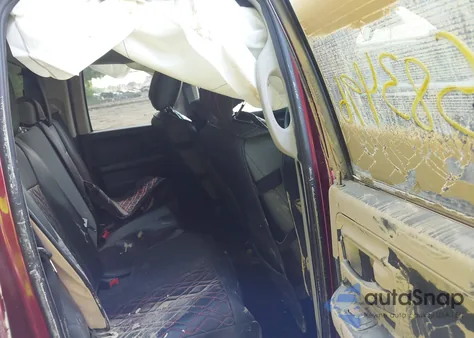 2018 Ram 1500 Express 4X4 6'4 Box from USA, damaged, VIN 1C6RR7FT4JS284527